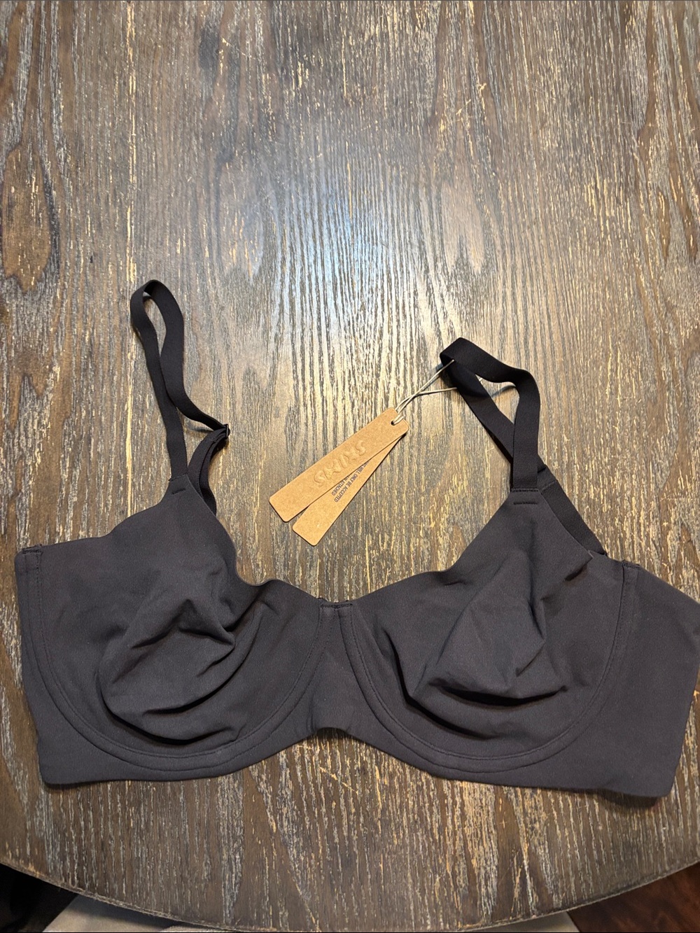 SKIMS Black Fits everybody unlined Demi onyx 38DD NWT Bra